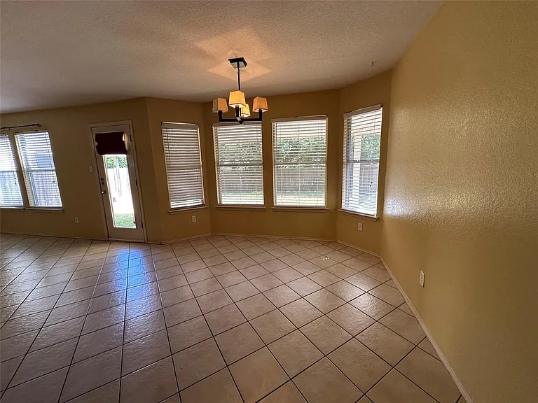 3509 Ruby Red Dr — Photo 12