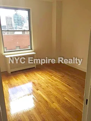 Rented by NYC Empire Realty Inc | media 10