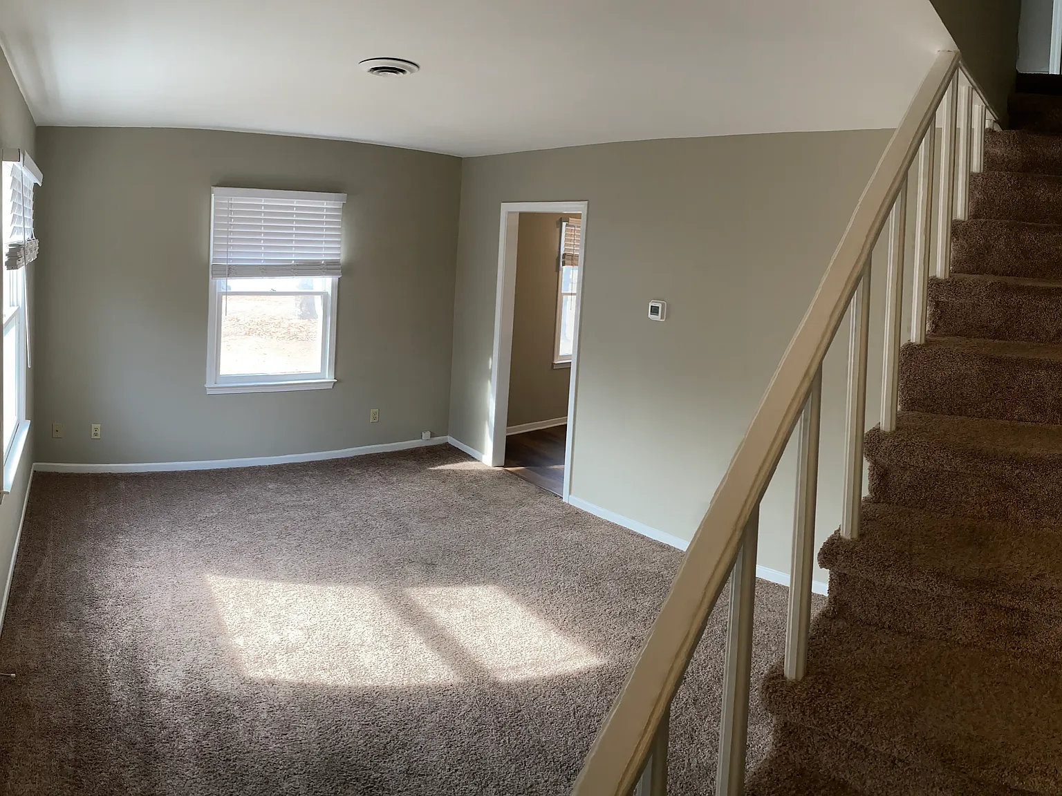 112 Stonecreek Dr — Photo 3