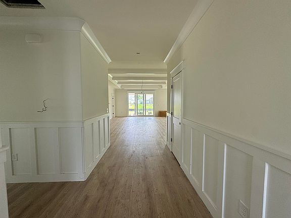 4th image of 113 Swallowtail Ct.