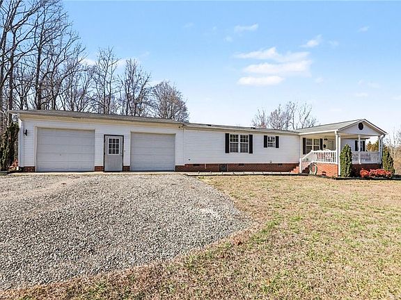 4th image of 2298 Ray Loop Rd