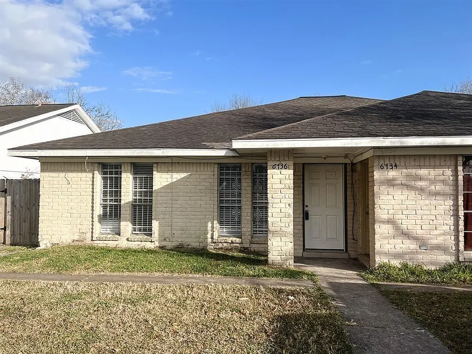 6736 W Fuqua Dr