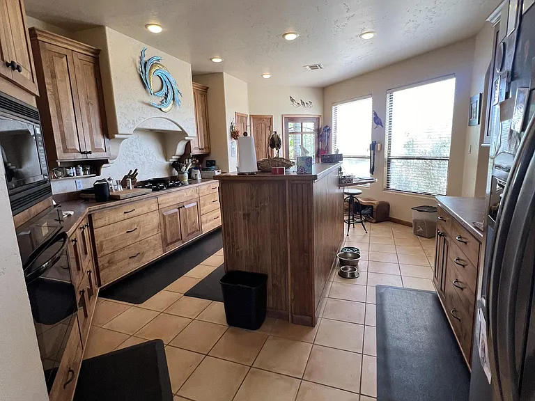 Superstition Dr — Photo 20