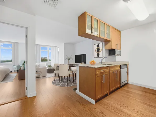 40-28 College Point Boulevard image 10 of 25