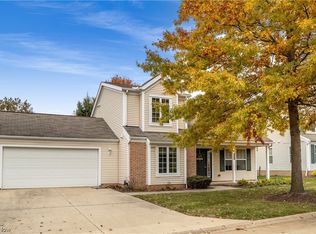 8558 Mandell Dr, Macedonia, OH 44056