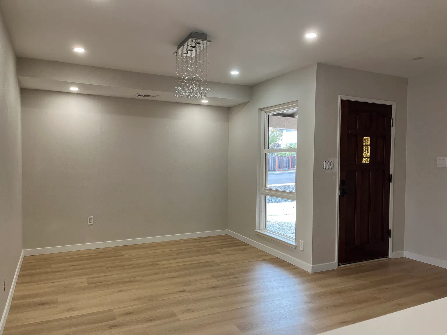 2127 Trinity Pl — Photo 2