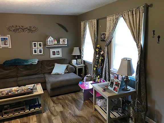 2nd image of 101 Creekwood Dr