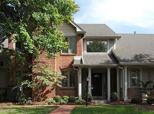 432 Conway Meadows Dr, Chesterfield, MO