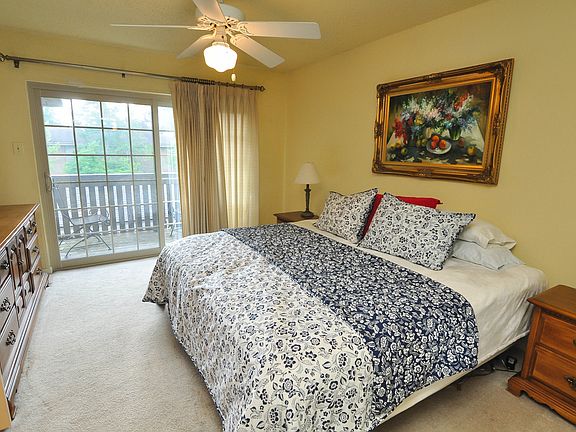 5th image of 4771 Eagle Crest Dr APT 4
