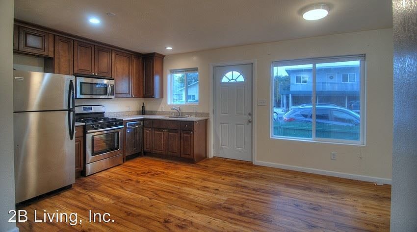 1st image of 532 Pine St