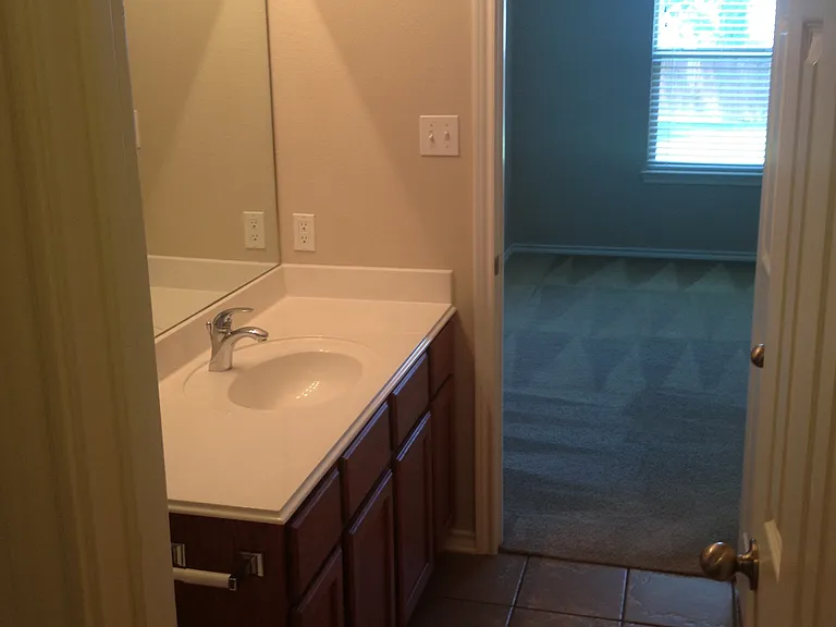 205 Tully Trl — Photo 8