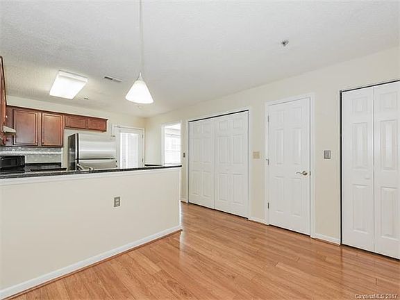 4th image of 501 Olmsted Park Pl APT B