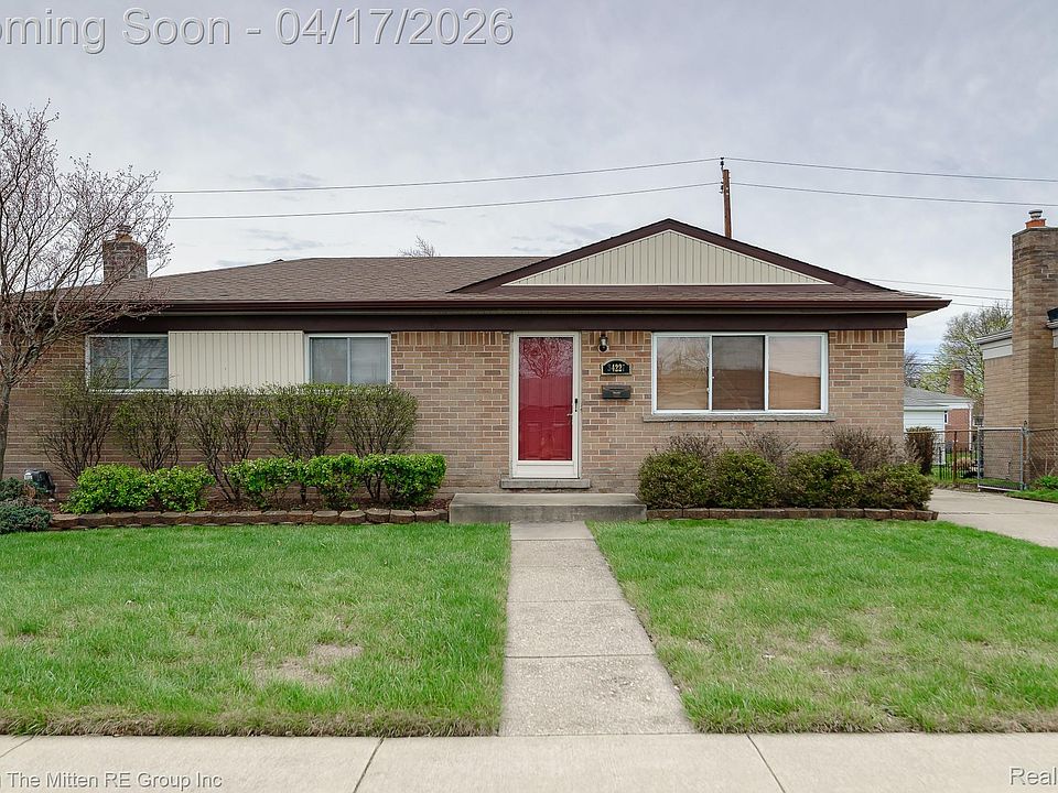 1st image of 34227 Rosslyn St