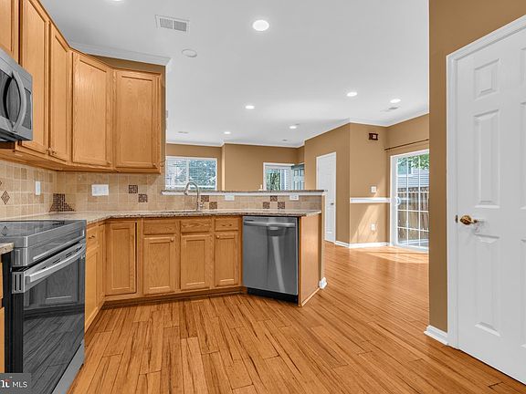 4th image of 7634 Duneiden Ln