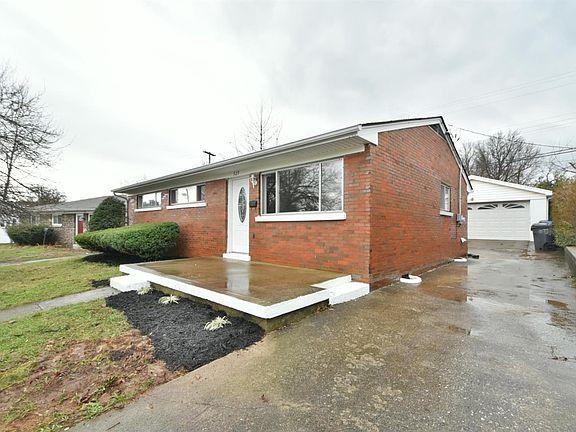5th image of 929 Waverly Dr