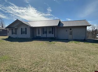 101 Cs Woods Blvd, Bull Shoals, AR 72619