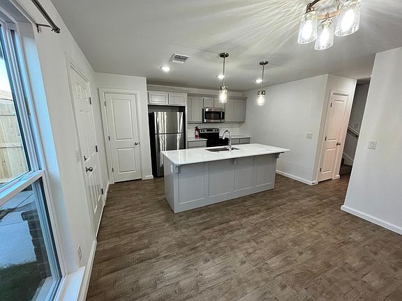 5th image of 1333 Eastgate Dr #1333