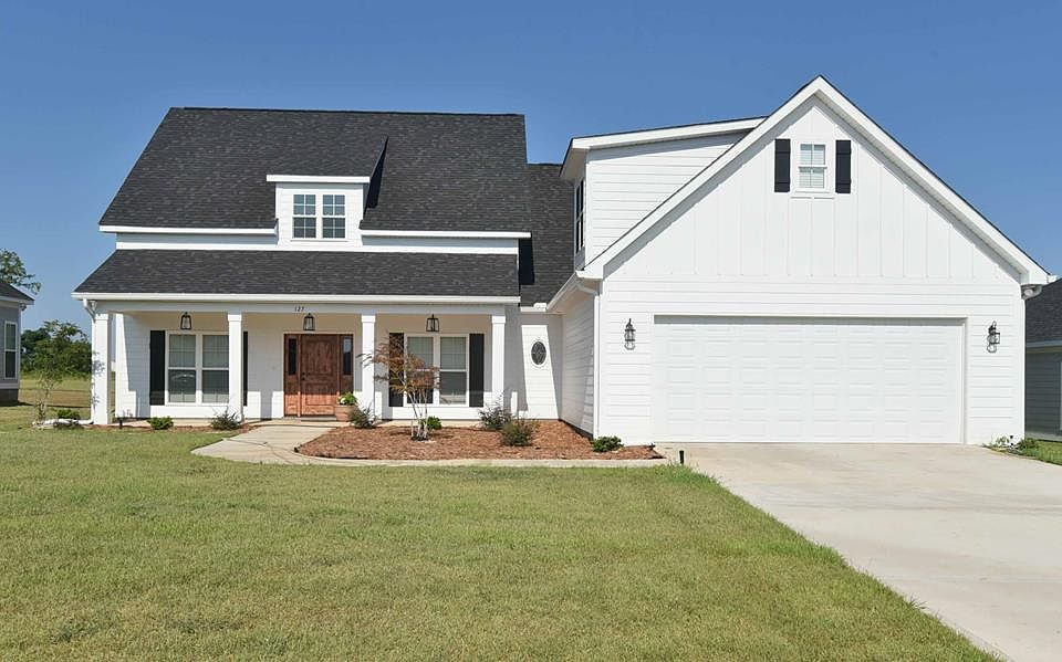1st image of 127 Hillgrove Ln