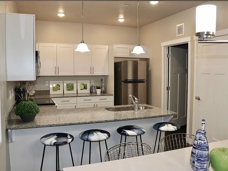 279 N 670 E #1 — Photo 1