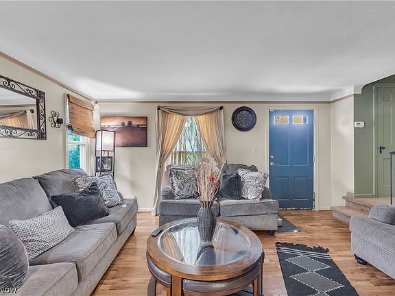 4th image of 3962 Grosvenor Rd