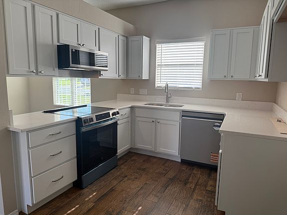 4th image of 3715 Bay Meadow Dr