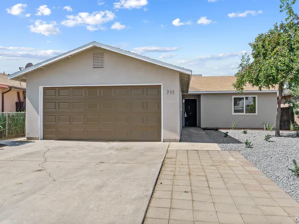 711 N Santa Fe Street, Visalia, CA 93292