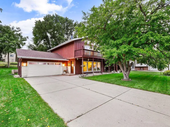 211 Norma Dr, Watertown, WI 53098