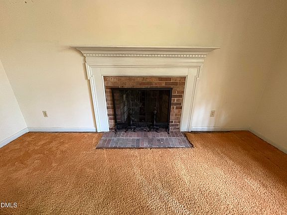 5th image of 824 Ravenwood Dr