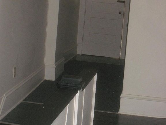 3rd image of 941 Market St APT 3