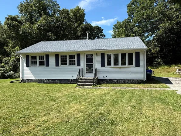 408 Indigo St, Groton, CT 06355