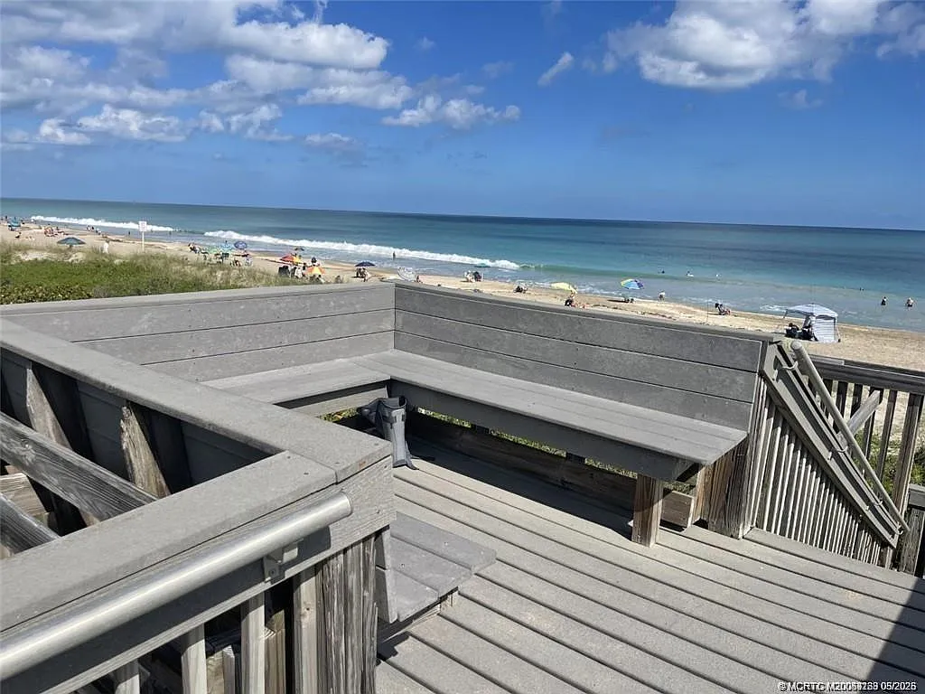 2 bed, 2.0 bath, 1100 sqft, $5,000 — Photo 2