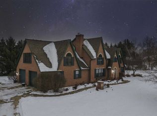 1238 Pleasant Valley Dr, Oneida, WI 54155