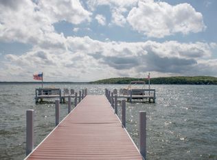 335 Wrigley Dr, Lake Geneva, WI 53147
