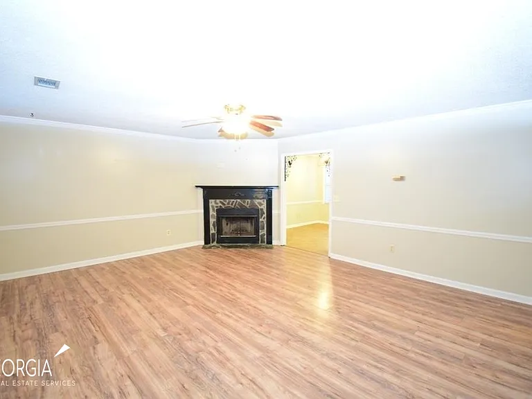 70 Covey Trl — Photo 2