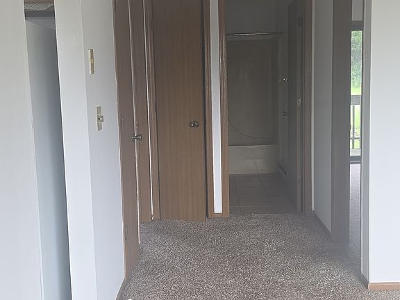 5th image of 4 Todd Ct APT 3