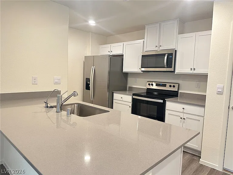 9918 Saffron Hills St — Photo 22