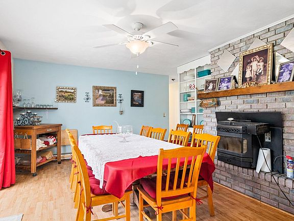 5th image of 3860 Spruce Dr
