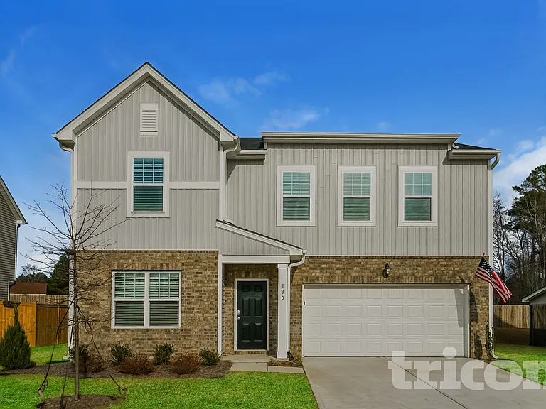130 Lynnridge Dr — Photo 1