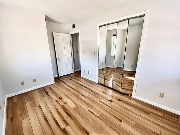 4th image of 8 Kenna Dr Unit 403