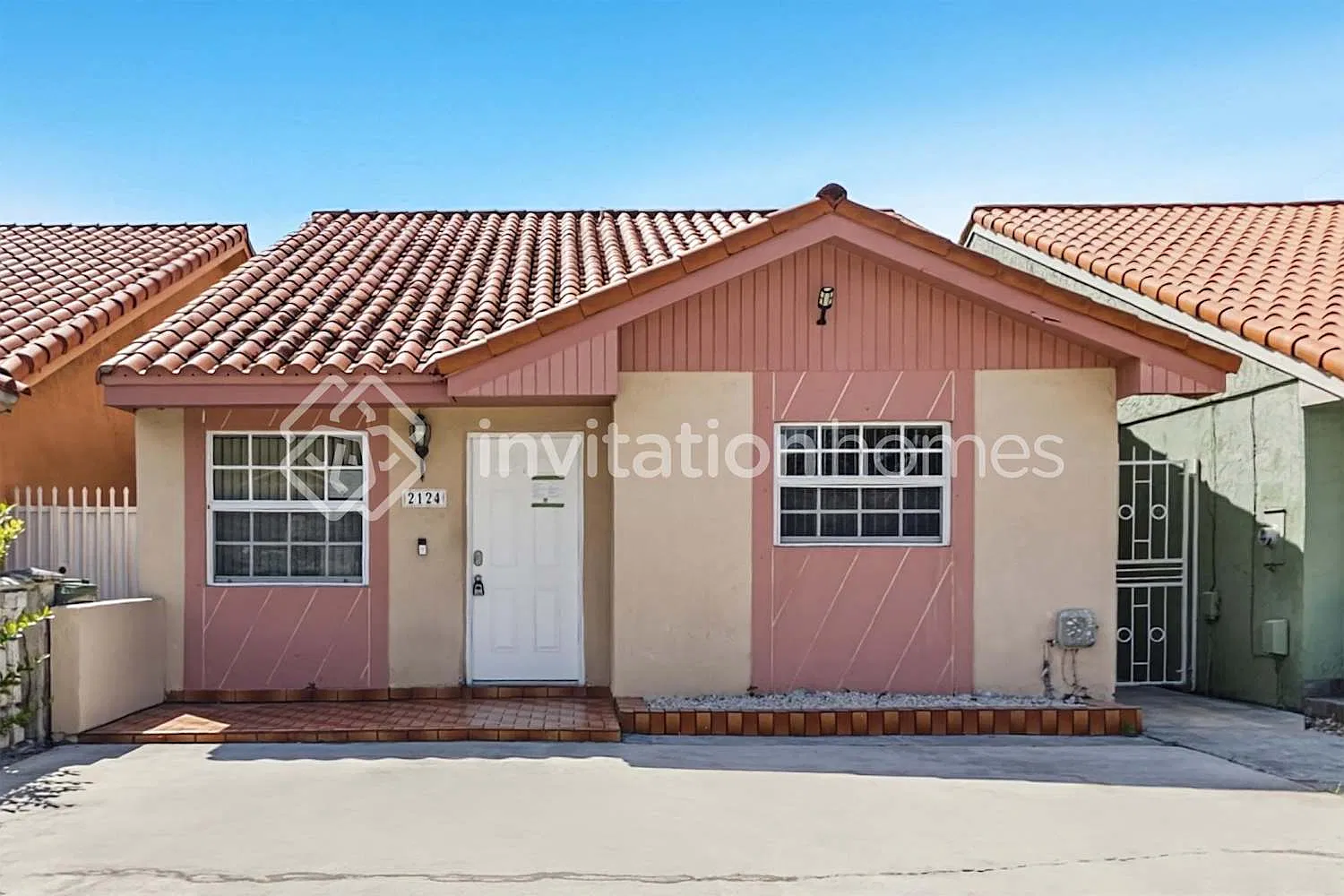 2124 W 54th St Hialeah, FL 33016 — Photo 1