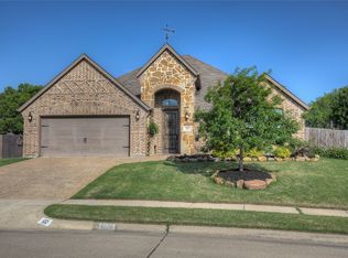 402 Elmcrest Ct, Forney, TX 75126