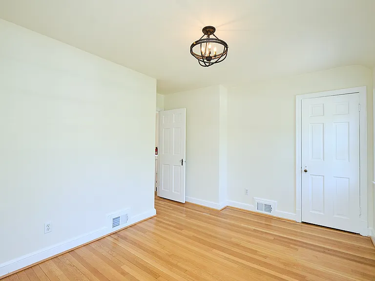 1600 Foxhall Rd NW — Photo 17