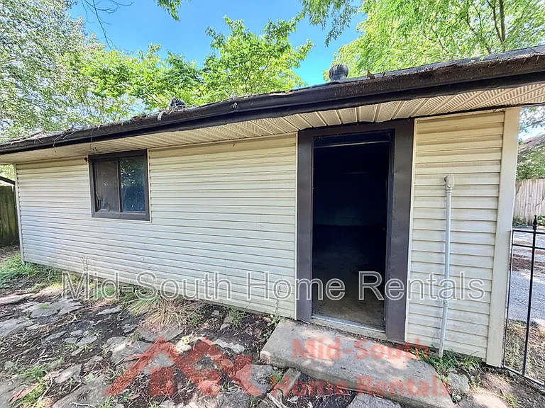 2373 W Monica Dr — Photo 32