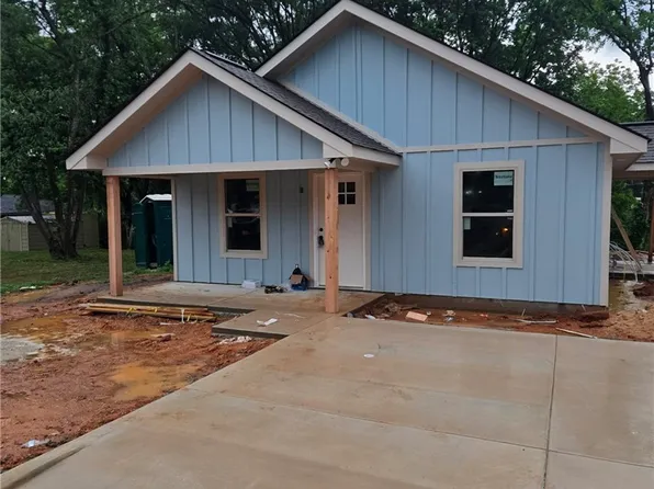 2132 4th St E, Tuscaloosa, AL 35404