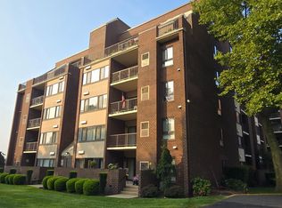 5100 Convent Ln APT 301, Philadelphia, PA 19114