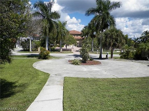 2nd image of 1360 N Collier Blvd