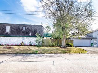 702 S Iowa St, La Porte, TX 77571