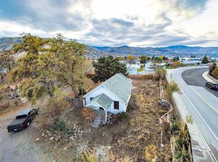 908 4th St SE, East Wenatchee, WA 98802