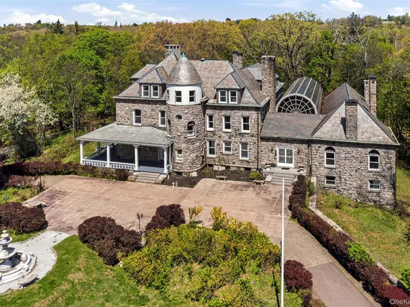 139 Scarborough Road, Briarcliff Manor, NY 10510