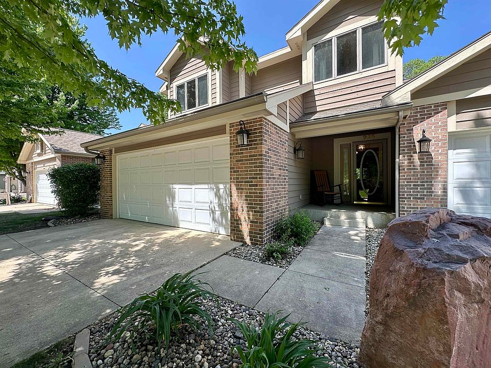 1st image of 225 Emerald Meadows Dr
